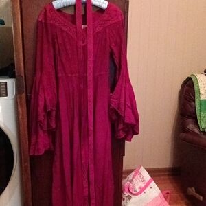 Rhaenyra Maxi in Burgundy Wine